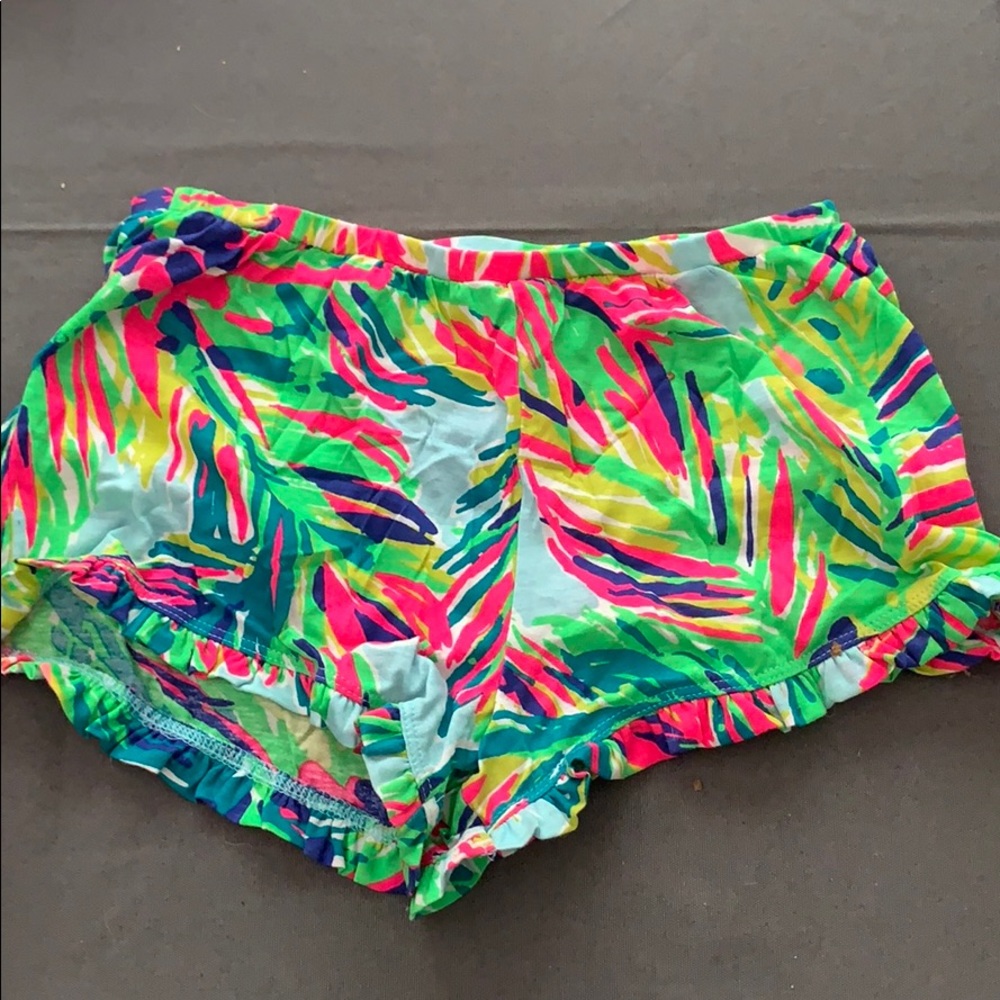 Adorable Lilly girl cotton shorts L (8-10)